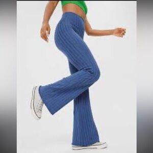Blue Ribbed Flare Pants by aerie classic casual comfy Nwot 55$ spring